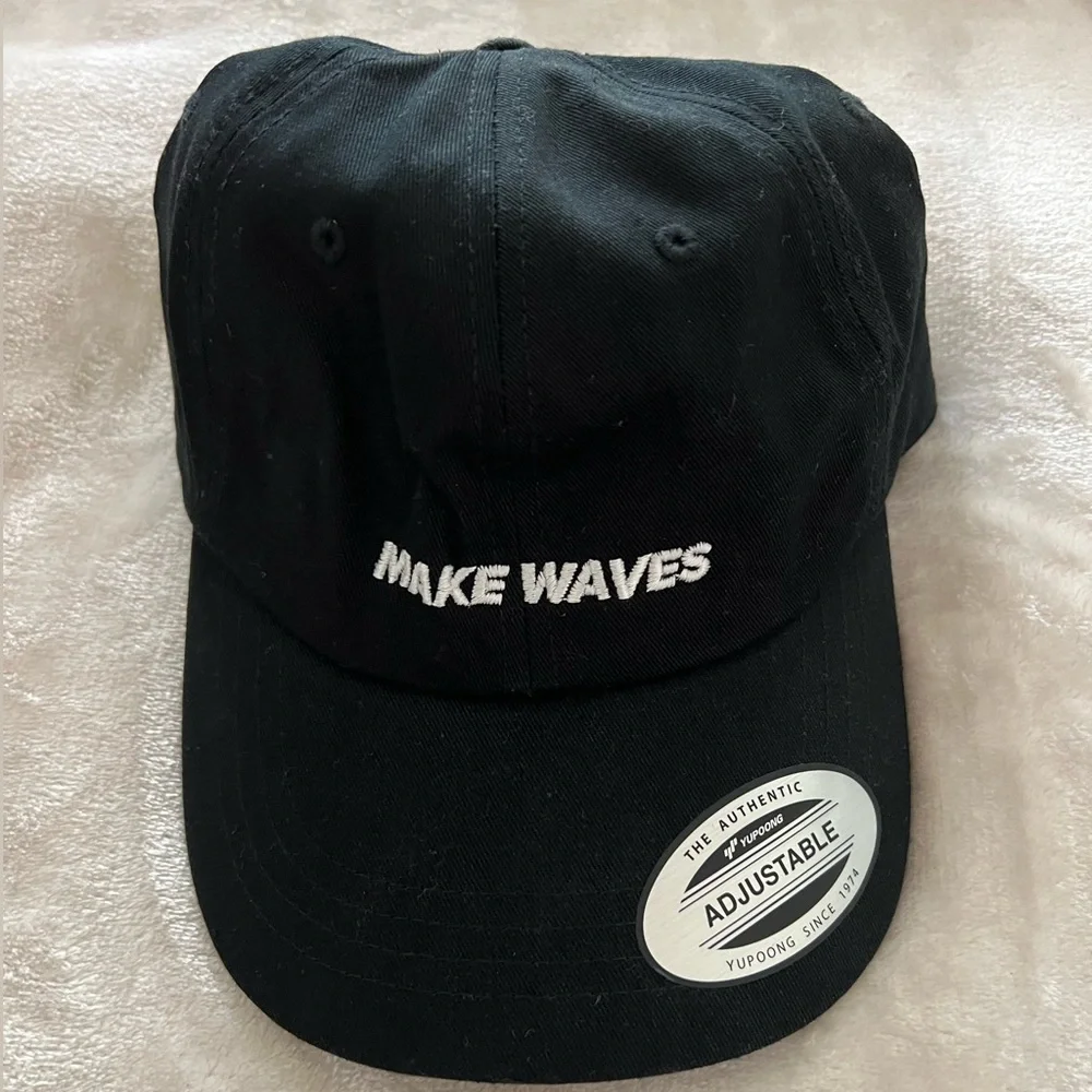Make Waves Hat - Picture 1 of 3
